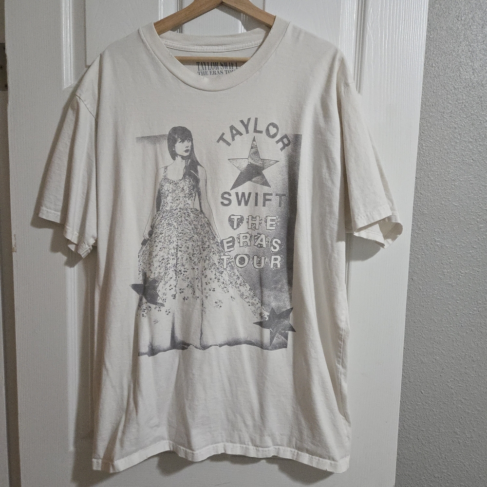 Official Taylor Swift Eras Tour Tshirt ✨️